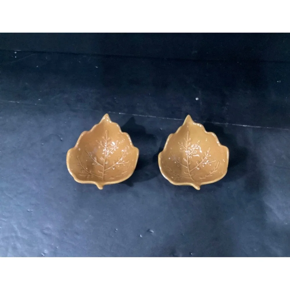 Set‎ of 2 Pier 1 Imports Yellow Golden Leaf Footed Bowls Fall Stoneware